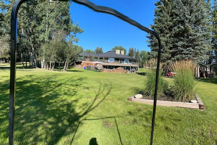 Roundhouse Grotto Bed & Breakfast YYC Eksteriør bilde
