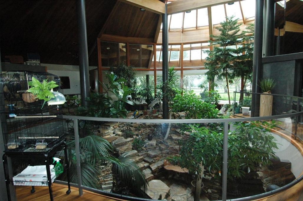 Roundhouse Grotto Bed & Breakfast YYC Eksteriør bilde