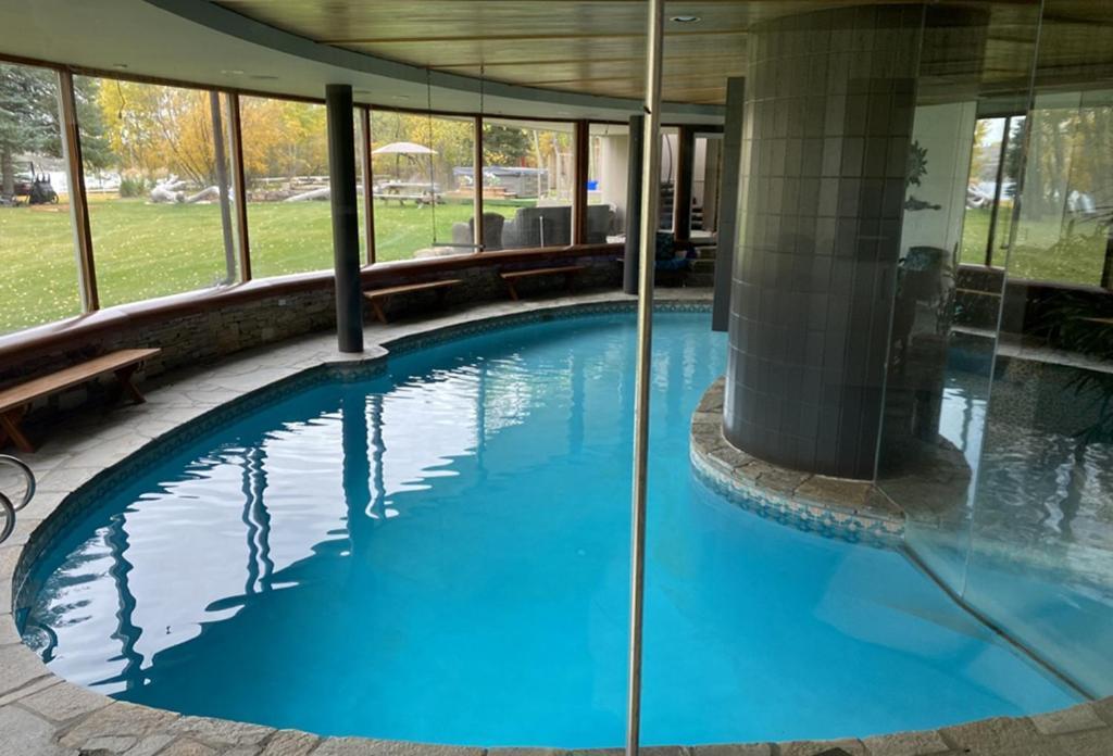 Roundhouse Grotto Bed & Breakfast YYC Eksteriør bilde